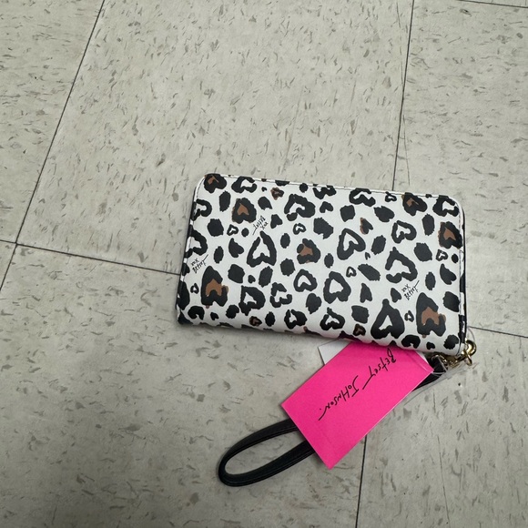 Betsey Johnson wristlet wallet pick one - Picture 13 of 14